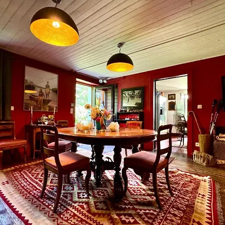 Holiday home Authentic With Large Garden